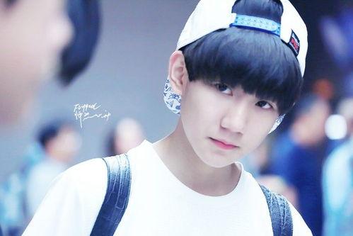 王源吃瓜假瓜视频大全,趣味横生的搞笑瞬间